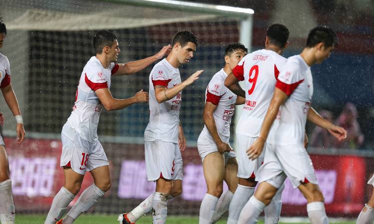 -比赛结果让球迷意犹未尽，对球队未来充满期待