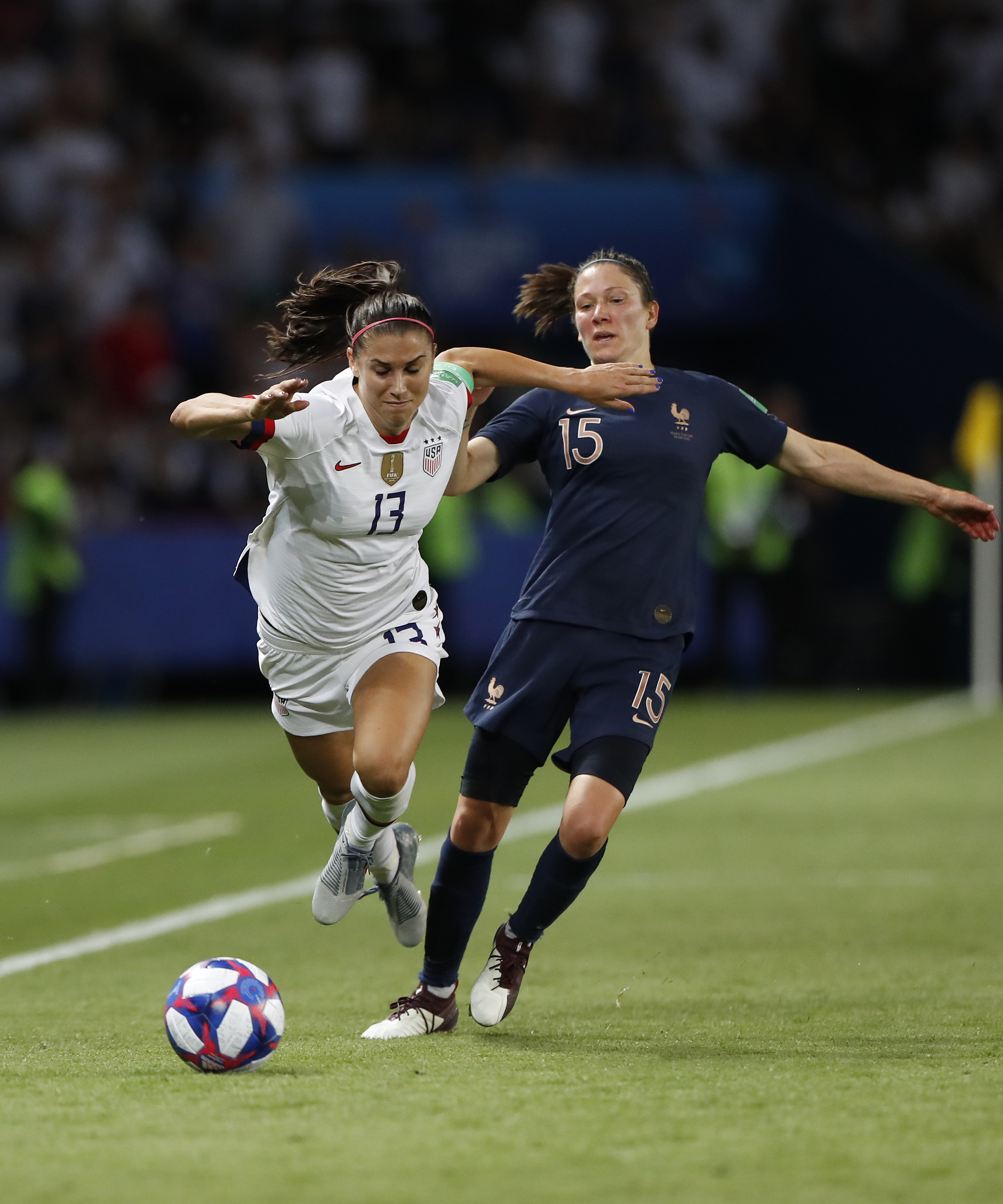 法国主场夺冠，女足世界杯完美收官