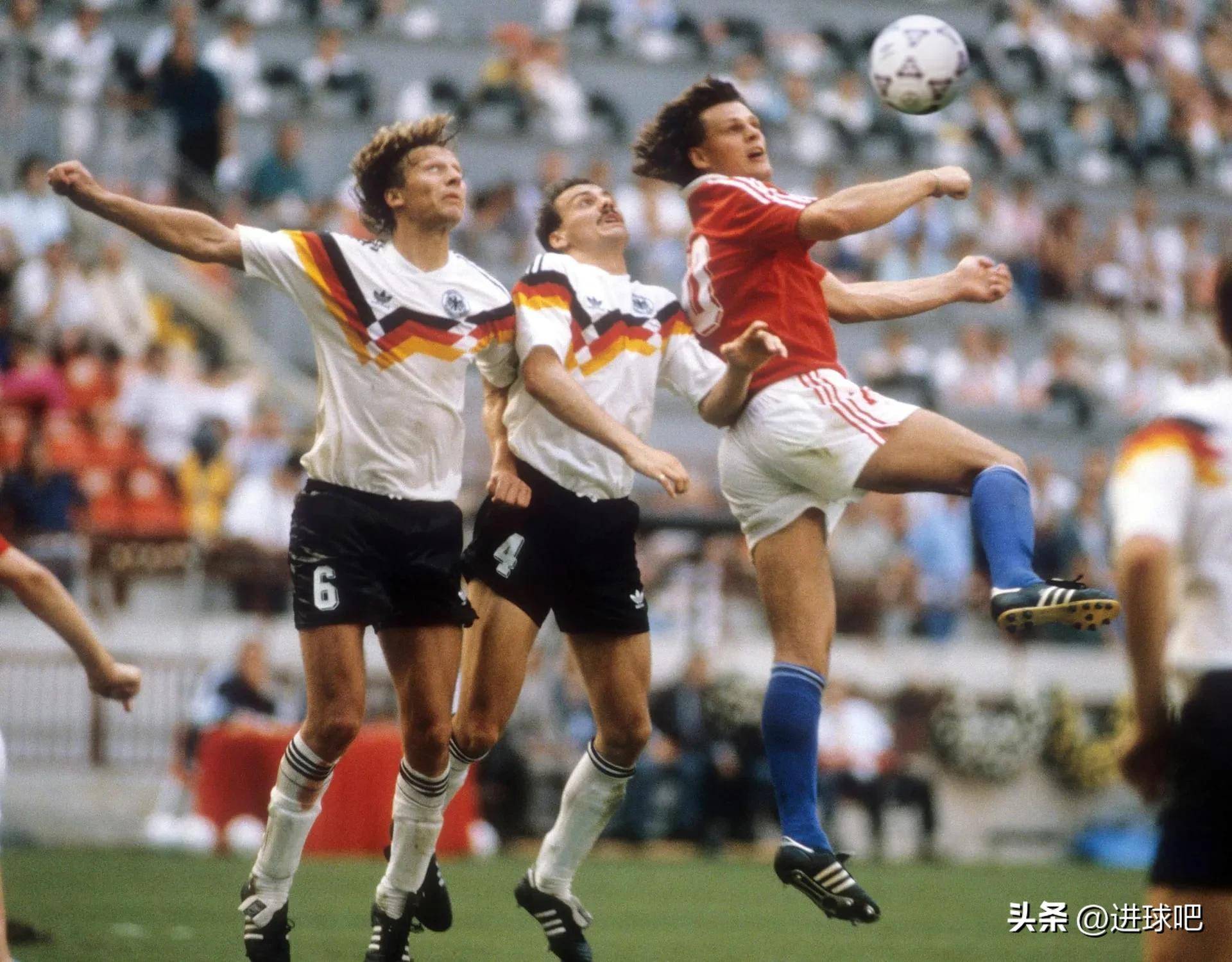 捷克队在大赛中蓄势待发，以胜利回应质疑