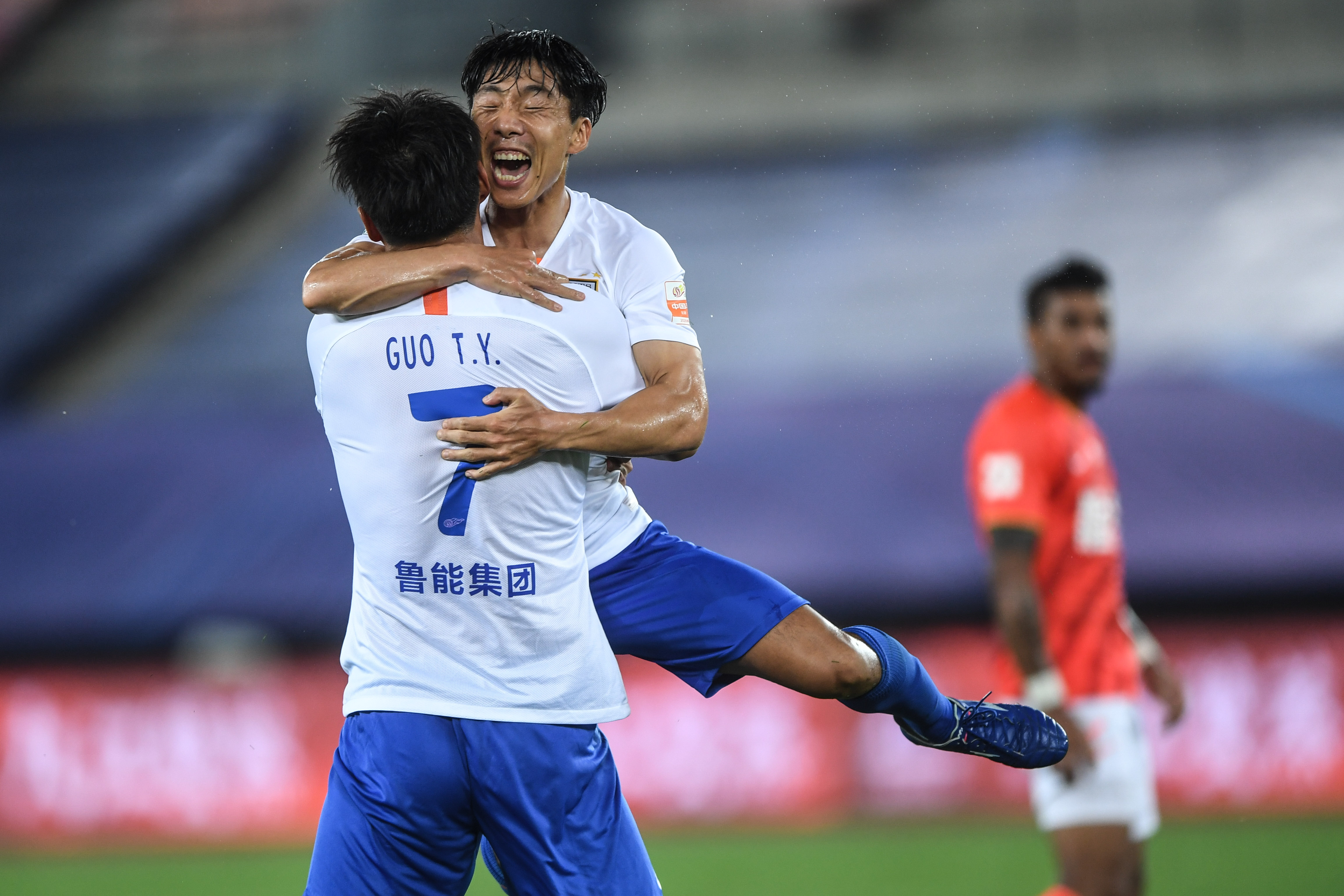 IM电竞官网入口-鲁能客场战胜重庆力帆，取得两连胜