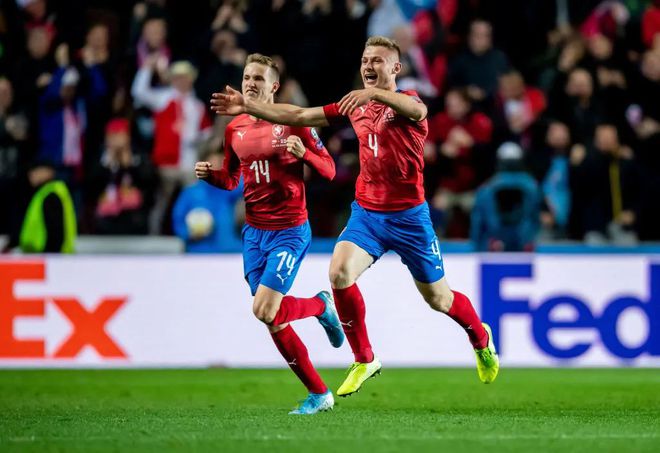 包含捷克国家队力克保加利亚，晋级背后尽显拼搏的词条