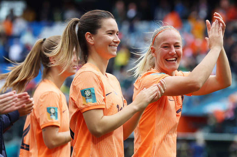 南非女足引爆荷兰，逆转晋级半决赛