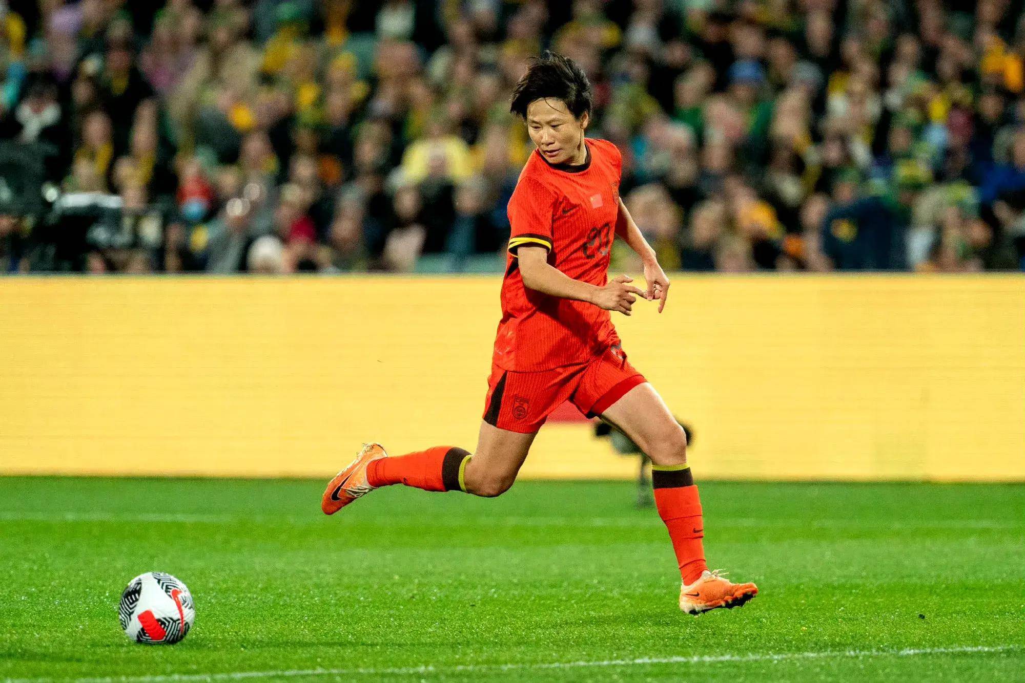 女足比赛全力拼搏，创造奇迹的简单介绍