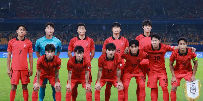 包含强队争相角逐，谁能够笑到最后？的词条