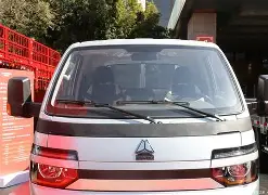 关于卡昂新晋小将崭露头角，备受瞩目的信息