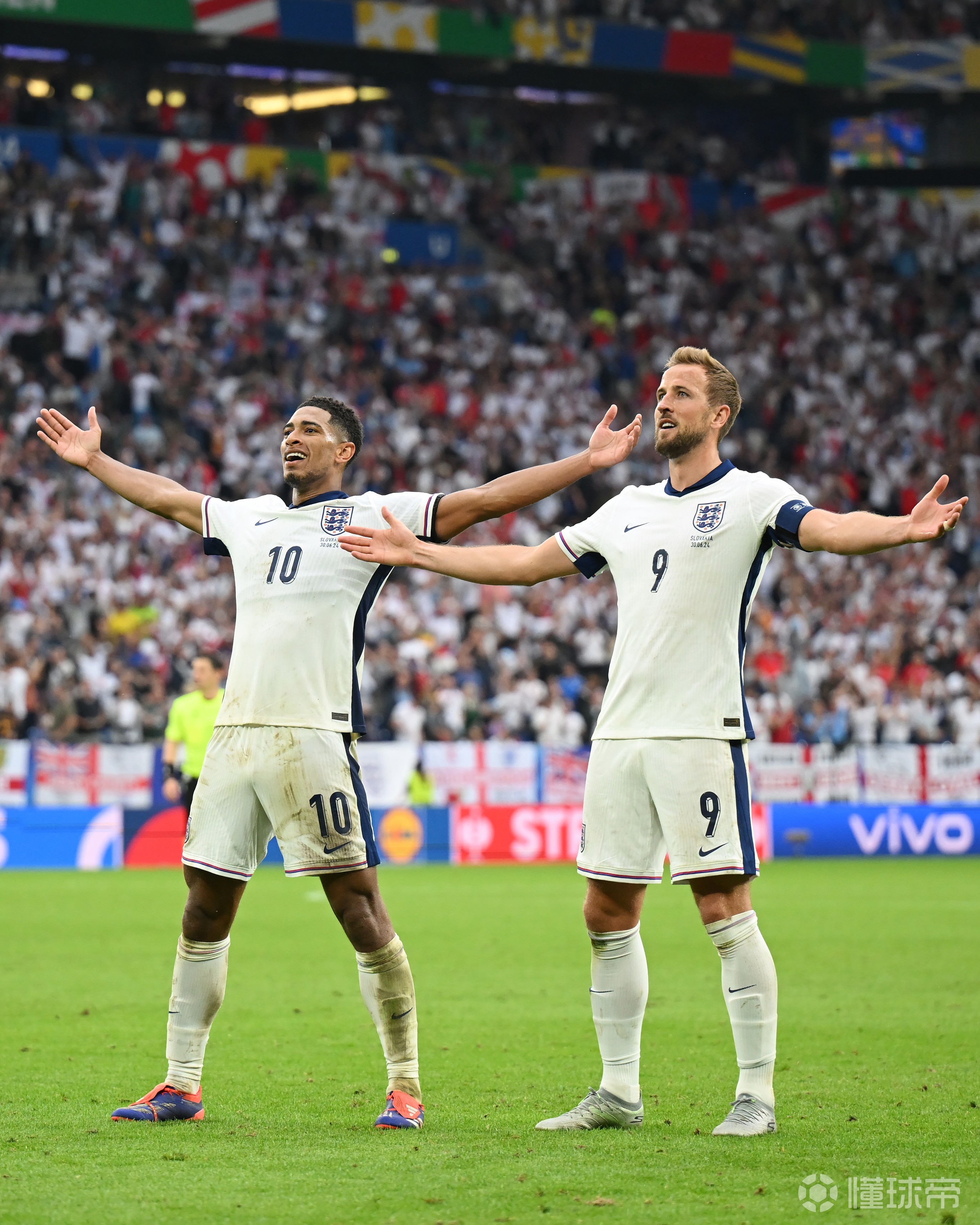 im电竞下载-英格兰队在欧洲国家杯上实力抢眼，晋级半决