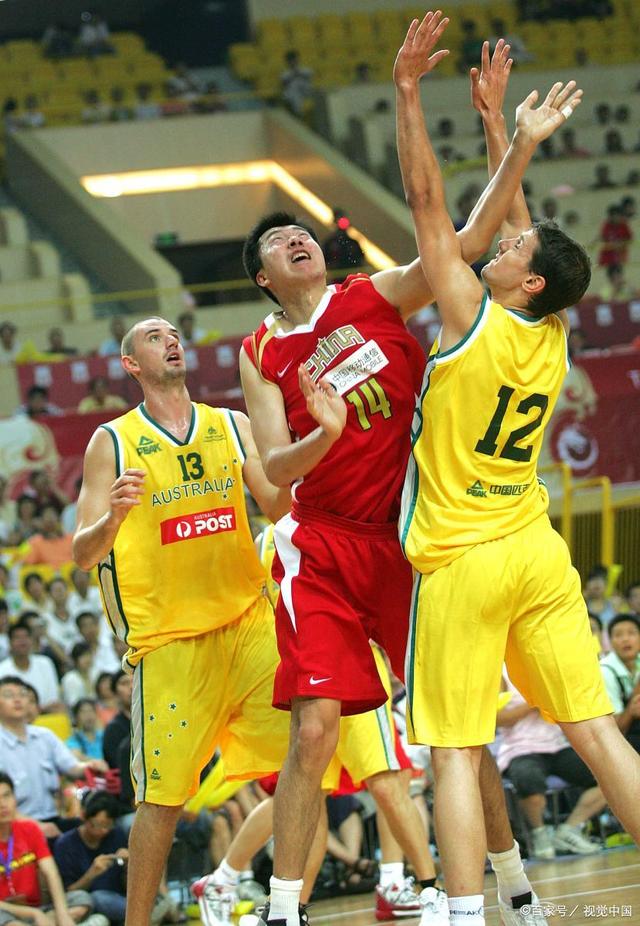 湖南男篮努力争取胜利，全队表现出色