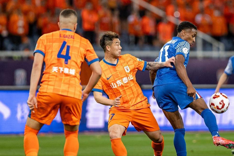 鲁能客场惨败华夏，遭遇两连败