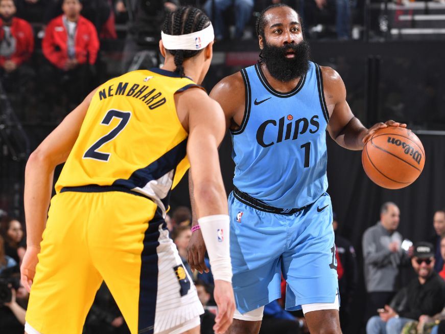 im电竞官网-快船客场取胜，意气风发展现实力