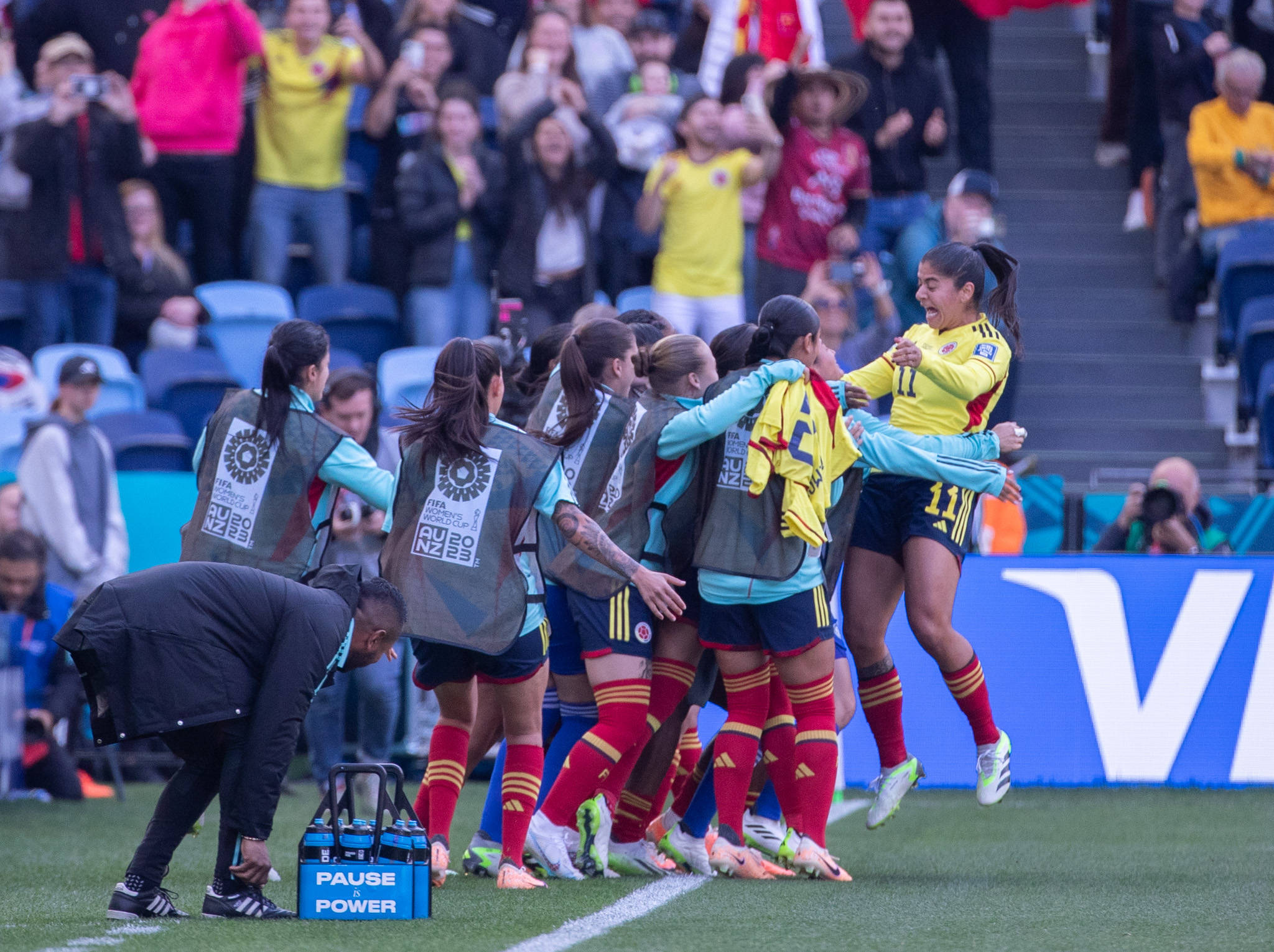 新西兰女足斗志昂扬，力压对手