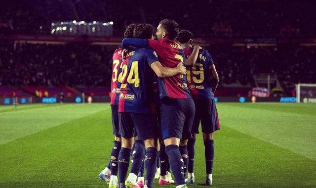 传奇球员带动球队氛围，队员互相鼓励