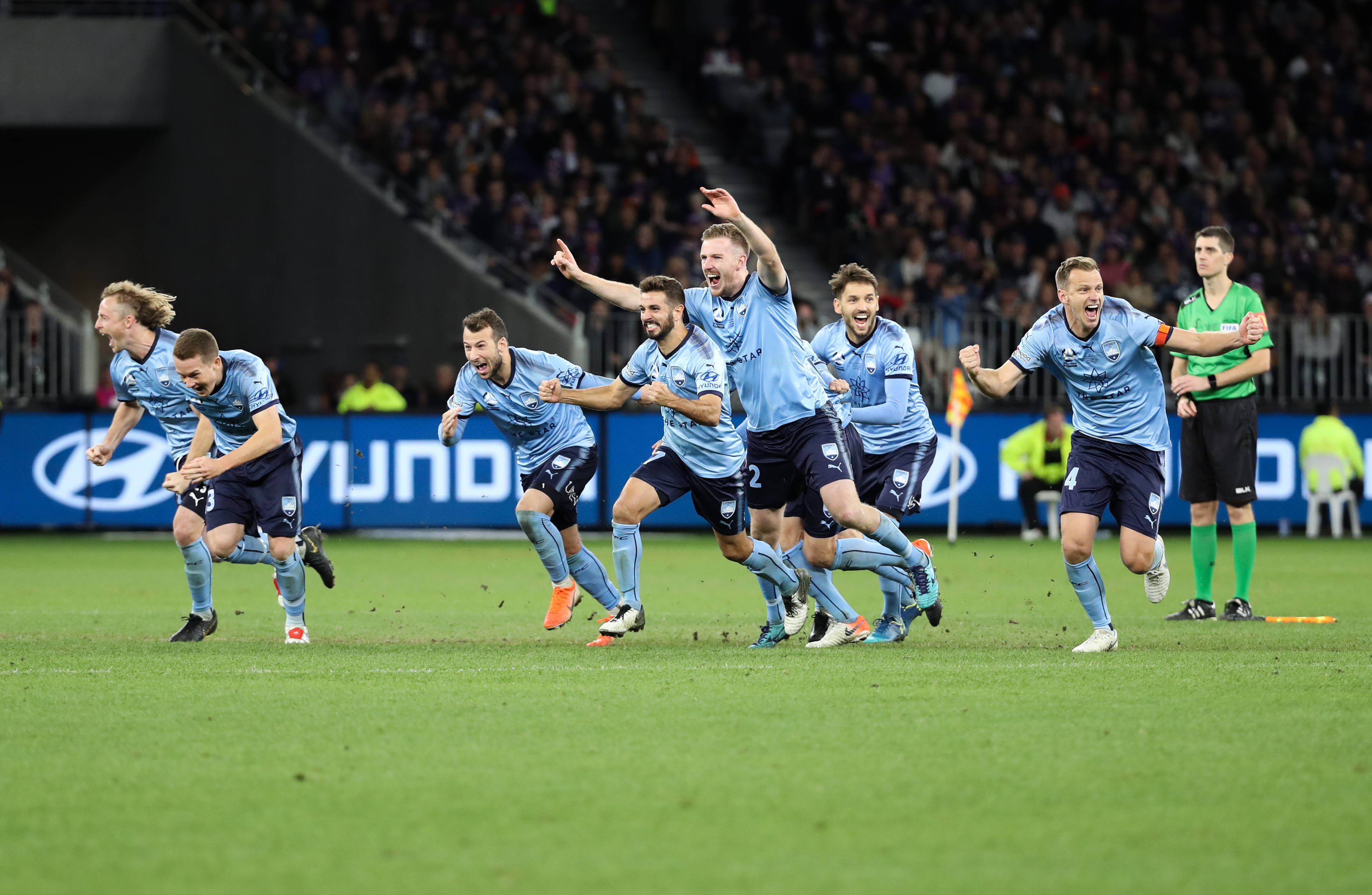 im电游-澳洲对决：悉尼FC对阵墨尔本城，胜者晋级