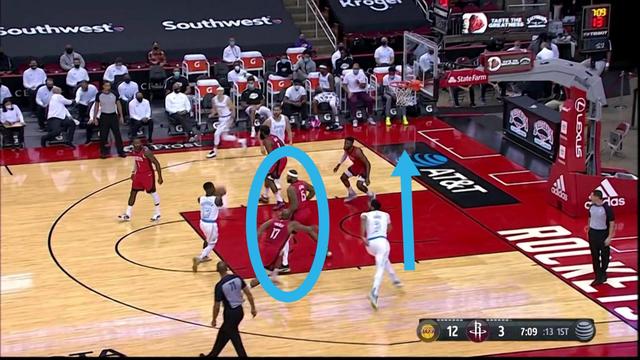 im电竞APP-无法被拦截得分高效，球队巧妙突破对手防守