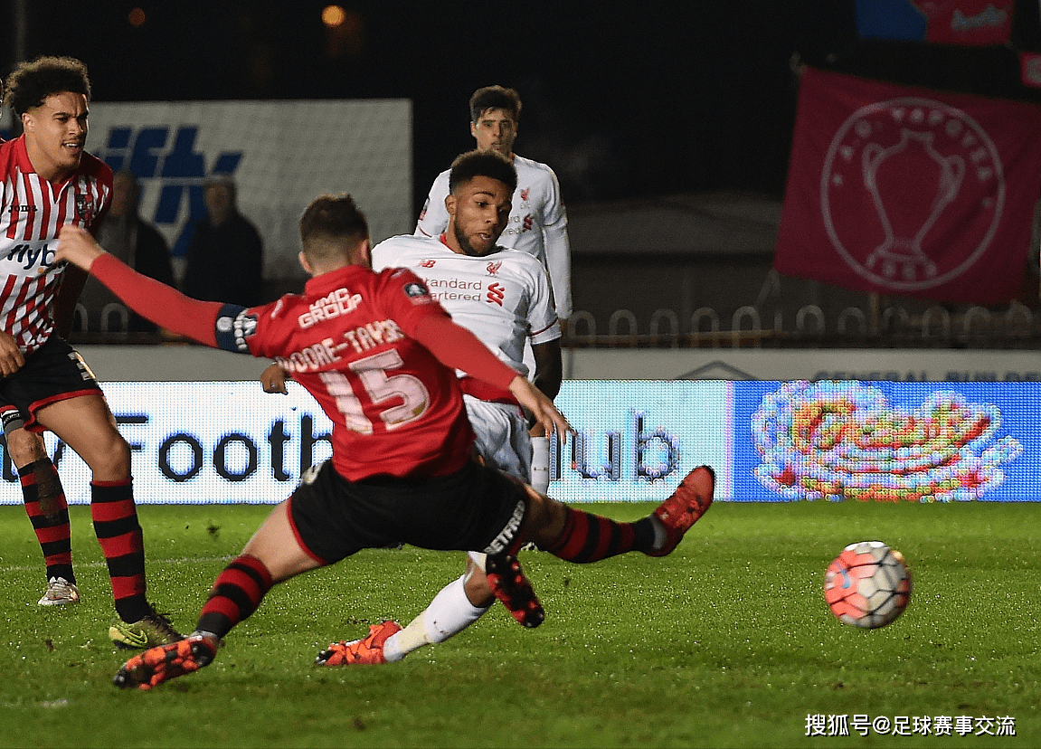 加拿大女足战队电光石火斩获瑞典杯比赛冠军