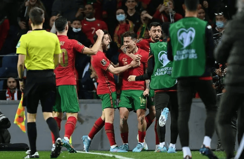 葡萄牙队在欧洲杯决赛中大比分落败