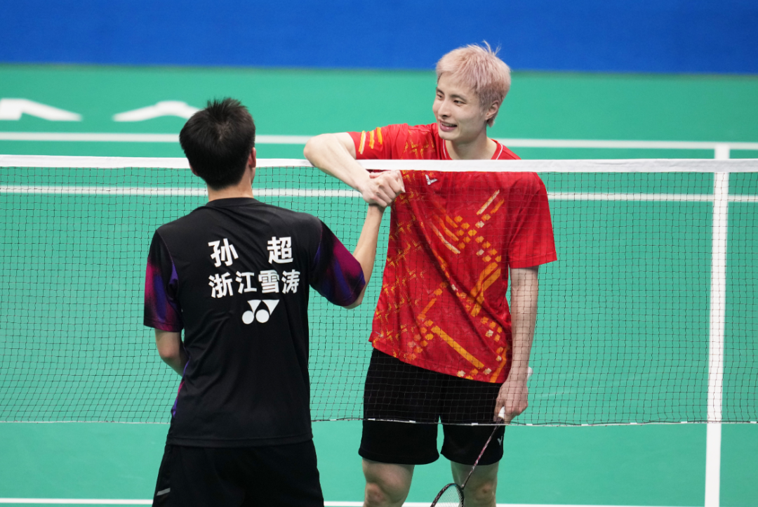 包含日本队鏖战印尼队，石宇奇关键制胜的词条